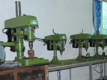 葉輪(lun)盒打孔車(che)間